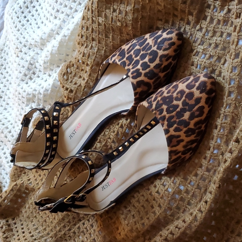 Leopard flats